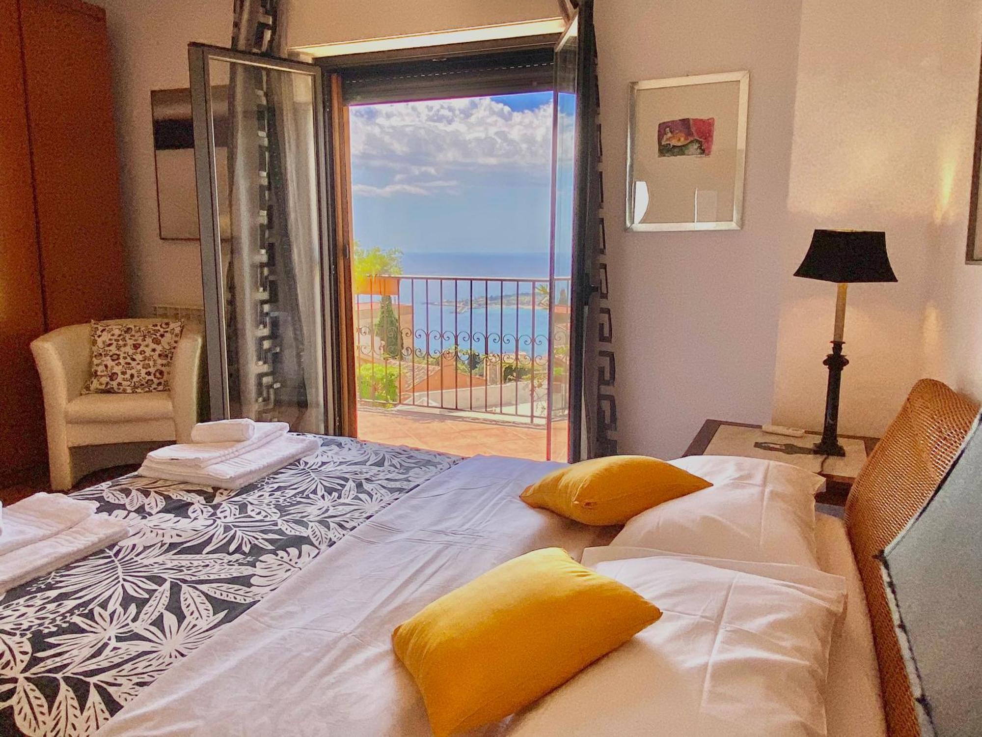 Bellavista Apartments Taormina Exterior photo